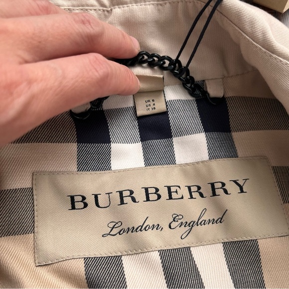 Authentic Classic Burberry Harbourne Trench Coat Sz 4 - Picture 7 of 12
